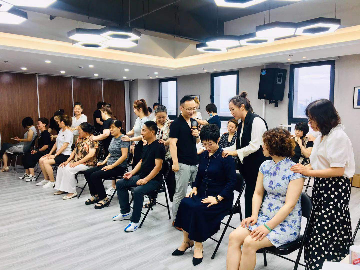 微信图片_202.jpg